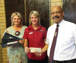 Build It bou aan Academia Biblioteek